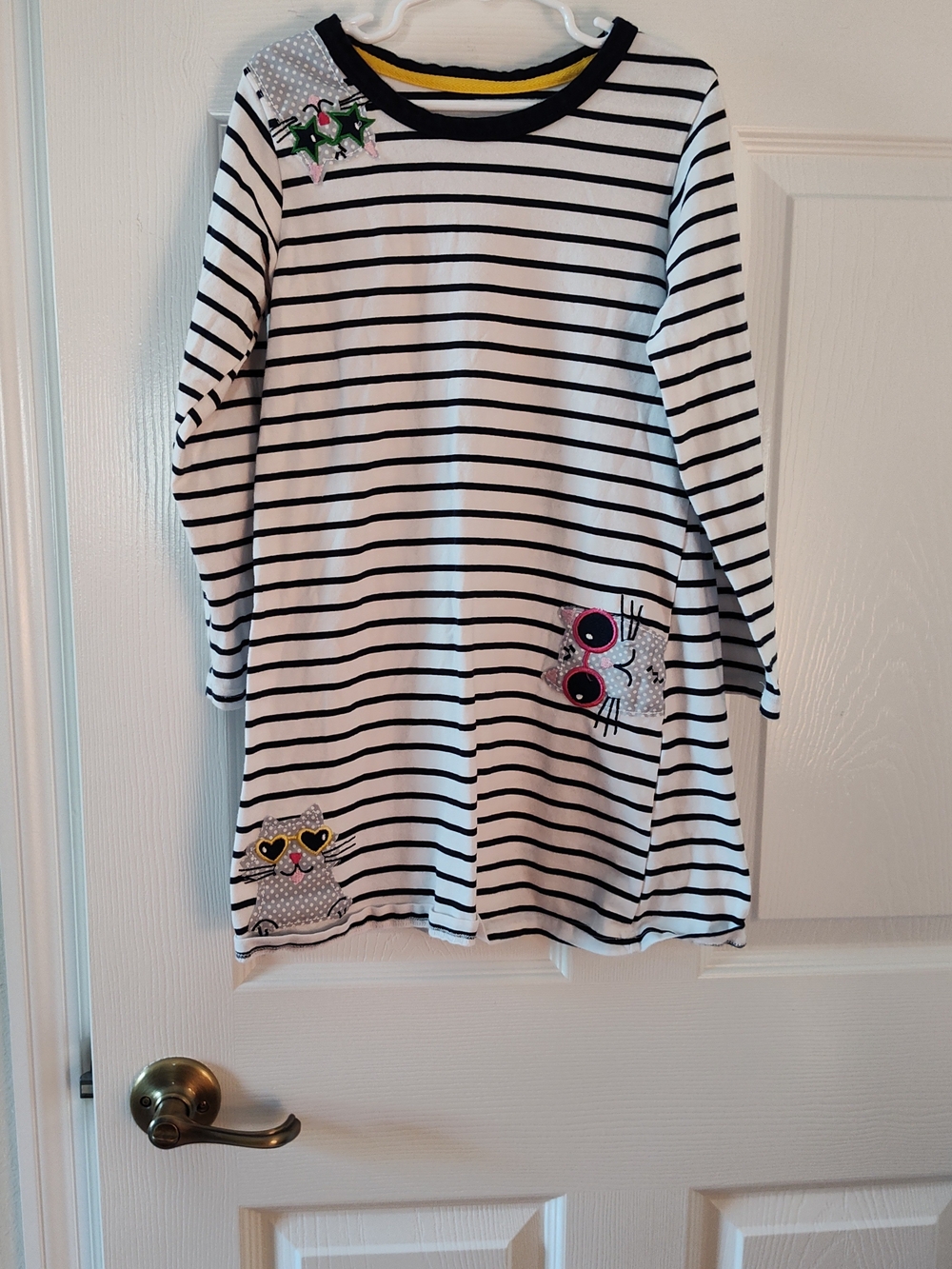 Source Unknown Black & White Striped Casual Kids Dress with Cat Patches
